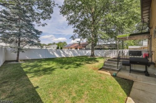 213 Louis Pl, Iselin NJ  08830-1205 exterior