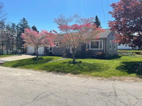 76 Puritan Ave, Coventry, RI 02816-8149