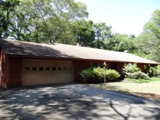 24 Egret Dr, Beaufort, SC 29907-1903