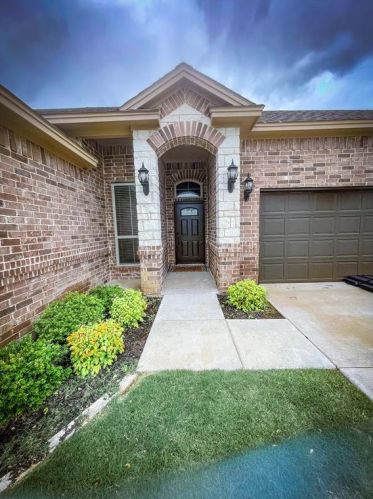 5672 Thoms Ct, Fort Worth TX  76126-8380 exterior