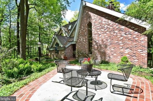 5693 Kernsville Rd, Orefield PA  18069-2226 exterior