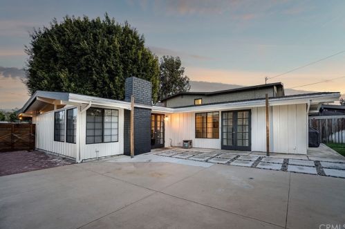 3343 Roxanne Ave, Long Beach, CA 90808-4326