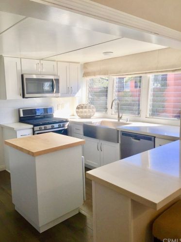 77 Yorktown, Newport Beach CA  92660-6147 exterior