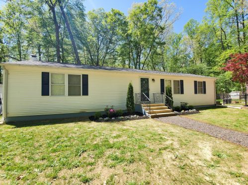86 Maple Ave, Plumsted Township, NJ 08533-1014