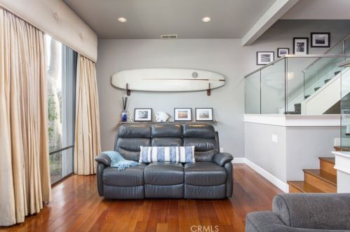 21 Kamalii Ct, Newport Beach, CA 92663-2355