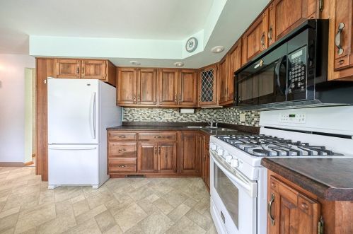 760 Blackhawk Rd, Beaver Falls PA  15010-1511 exterior