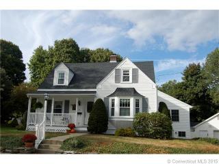 32 Hurlbut St, Putnam, CT 06260-1006