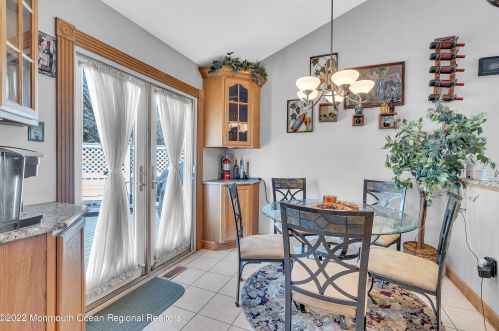 17 Dogwood Dr, Jackson Twp NJ  08527-1342 exterior