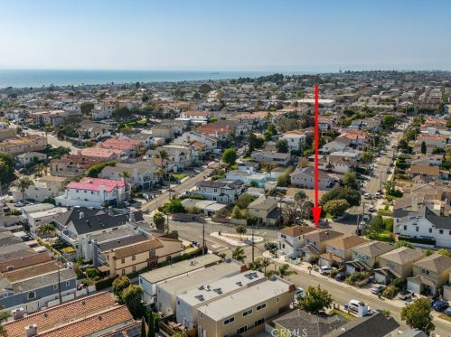 1703 Speyer Ln, Redondo Beach CA  90278-4729 exterior