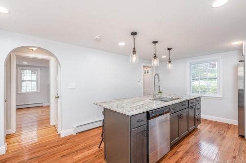 55 Forest St, Hartford CT  06118-2311 exterior