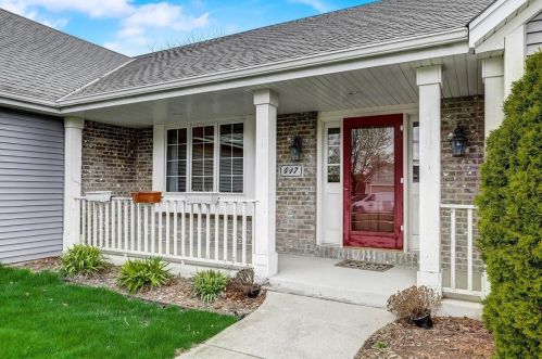 417 Eastern Trl, Mukwonago, WI 53149-9532
