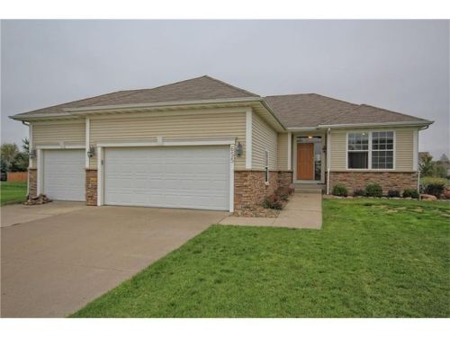 655 Waco Pl, Waukee, IA 50263-8396