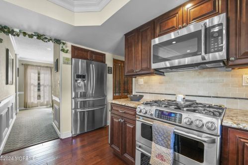 762 Adelphia Rd, East Freehold NJ 07728-8823 exterior