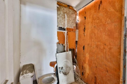 6634 Radio Dr, San Diego CA  92114-1611 exterior