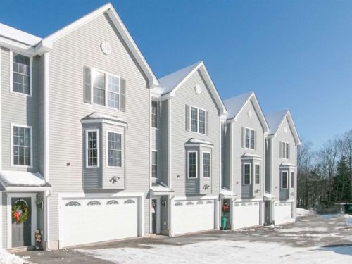 22 Scribner Rd, Fremont, NH 03044-3439