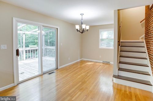 4882 Wood Lilly Ct, Woodbridge VA  22192-6137 exterior