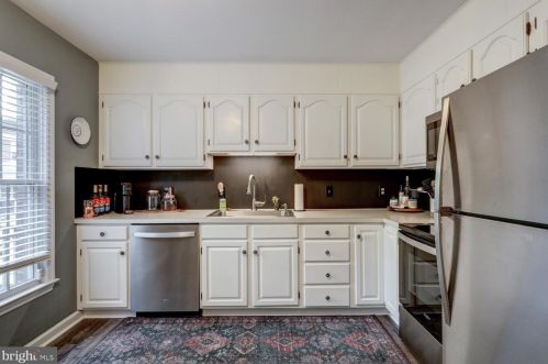 834 Ocean Ave, Lancaster PA  17603-5068 exterior