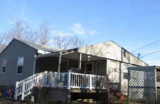 330 Chestnut Ridge Rd, Latrobe PA  15650-9604 exterior