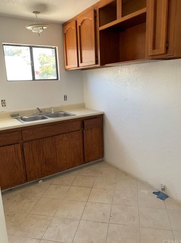 187 3rd St, Pismo Beach, CA 93433-1920