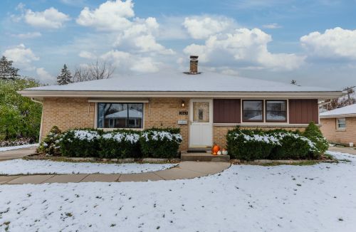 3163 71st St, Milwaukee, WI 53219-4013