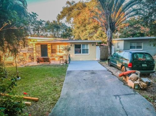 3907 Monarch Dr, Orlando, FL 32812-4052