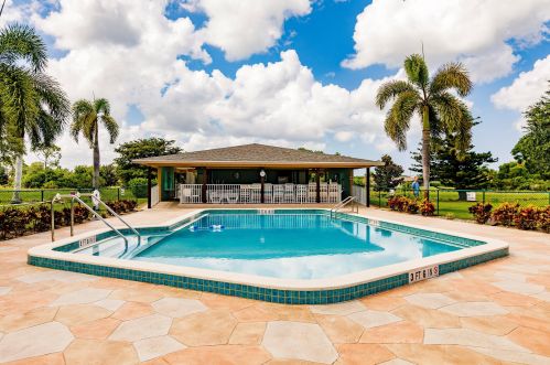 5499 Rattlesnake Hammock Rd, Naples FL  34113-7411 exterior