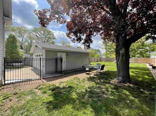 1132 Berner St, Green Bay, WI 54302-1504