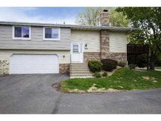 9603 Ensign Cir, Minneapolis, MN 55438-1627