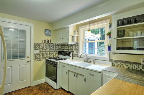 16 Cormier Rd, Lincoln RI  02865-3104 exterior