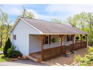 105 Joyner Ave, Asheville, NC 28806-4320