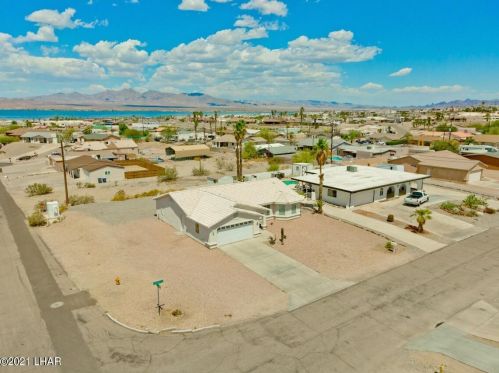 231 Coral Dr, Lake Havasu City, AZ 86403-5610