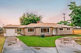 7010 11th Ave, Hanford, CA 93230-7425