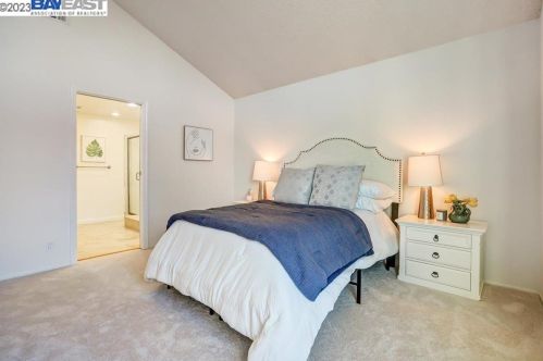 32824 Oakdale Ct, Union City CA  94587-5426 exterior