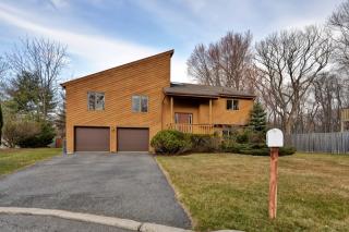 15 John Shine Ct, Westwood, NJ 07675-6278