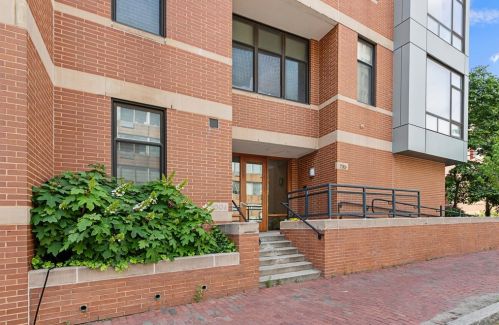 735 Harrison Ave, Boston MA exterior