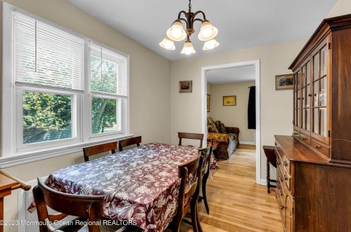 407 Berkshire Rd, Ridgewood NJ 07450-5533 exterior