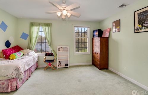 2 Winchester Dr, East Brunswick NJ  08816-3385 exterior