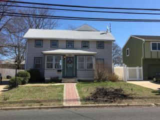 341 East Rd, Belford, NJ 07718-1201