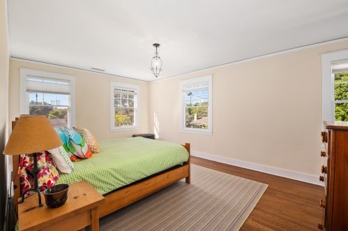 22 Islay St, Santa Barbara CA  93101-2423 exterior