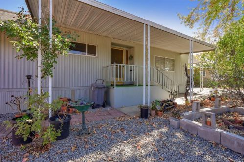 1184 Woodcrest Dr, Santa Rosa, CA 95401-4404