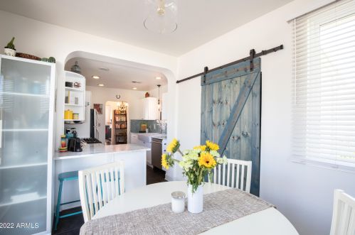 2506 10 St, Phoenix AZ 85024-4130 exterior