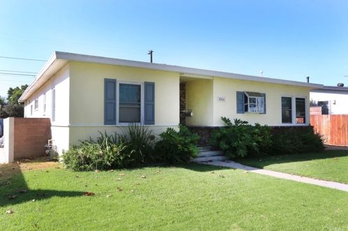 5846 Mezzanine Way, Long Beach, CA 90808-3818