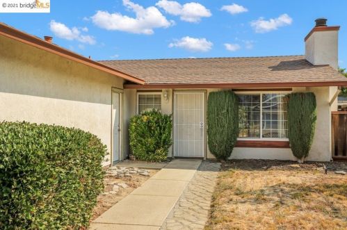 304 Lorenz Dr, Oakley, CA 94561-2335