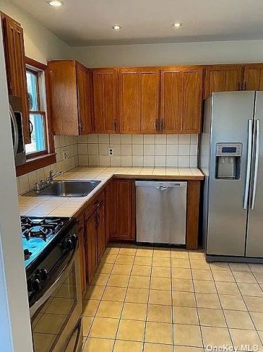 142 Loder Rd, Yorktown Hgts NY  10598-3911 exterior