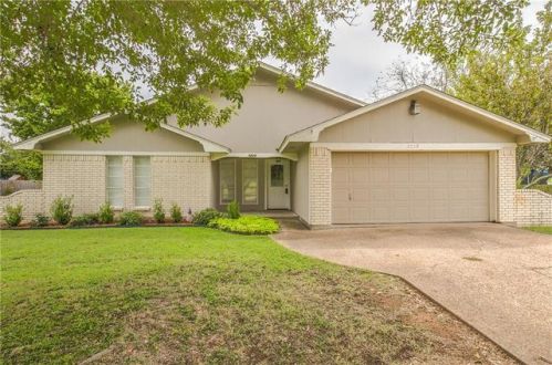 1213 Linda Ln, Cleburne, TX 76033-6613