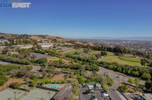 24494 Leona Dr, Hayward CA  94542-1010 exterior