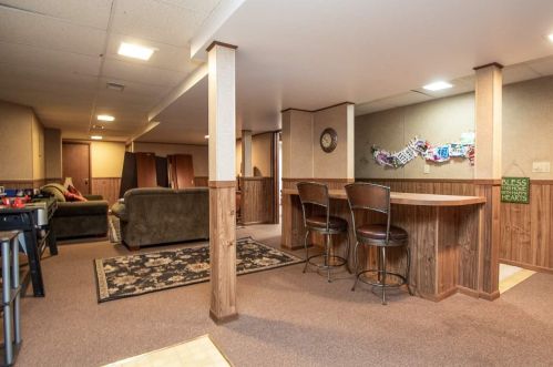 2084 Wintergreen Ct, Green Bay WI  54304-1946 exterior
