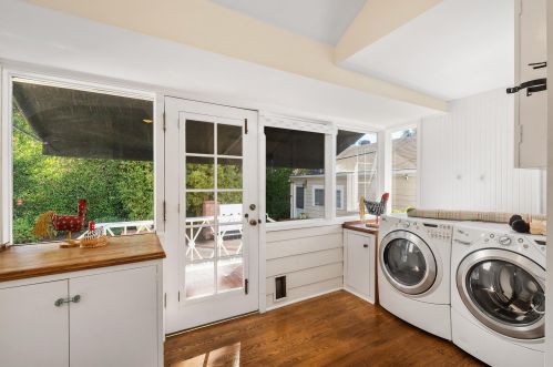 22 Islay St, Santa Barbara CA  93101-2423 exterior