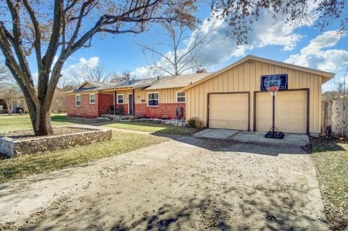 7006 Richlynn Ter, Fort Worth, TX 76118-5118