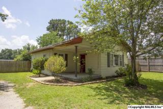 2007 Magnolia St, Decatur AL  35601-5229 exterior